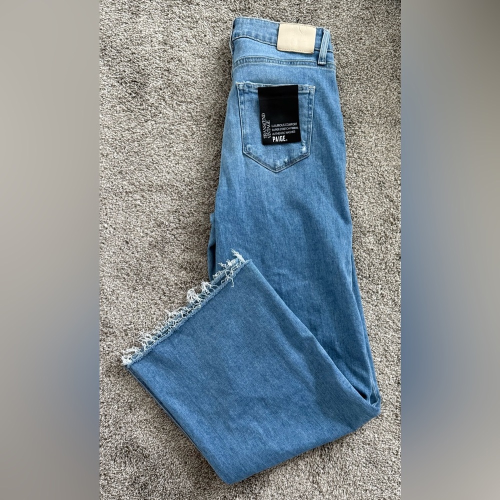NWOT PAIGE Denim Anessa 31” Wide Leg Raw Hem Jeans in Helena Wash $259 MSRP